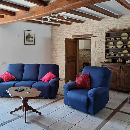 Сasa de vacaciones Sleeps10-privatepool-gamesroom-gatedgardens Paizay-le-Chapt