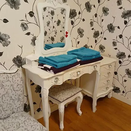 Sleeps10-privatepool-gamesroom-gatedgardens Paizay-le-Chapt