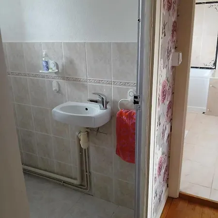 Sleeps10-privatepool-gamesroom-gatedgardens Paizay-le-Chapt