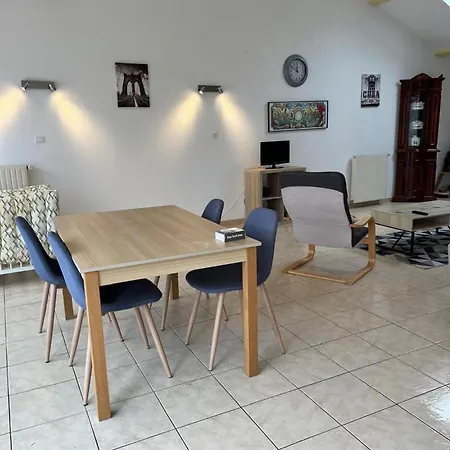 Sleeps10-privatepool-gamesroom-gatedgardens Сasa de vacaciones
