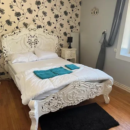 Sleeps10-privatepool-gamesroom-gatedgardens Paizay-le-Chapt